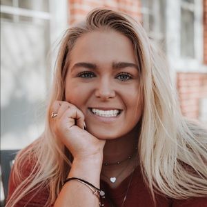 Meet your Posher, Brenna